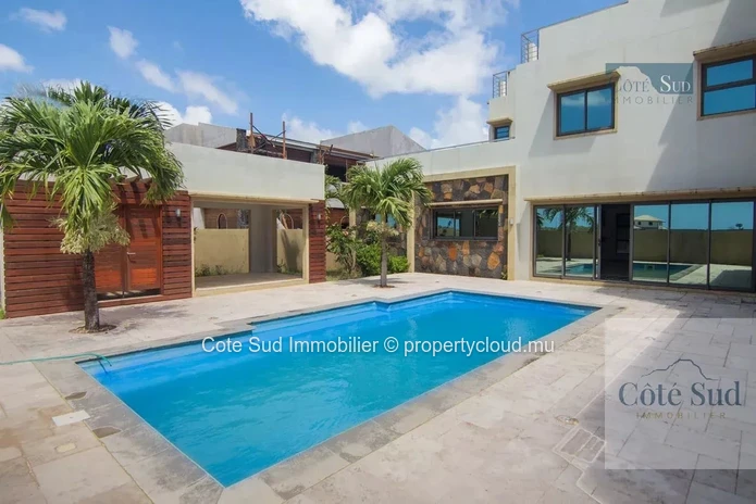 Superbe villa moderne à Beau Vallon avec piscine