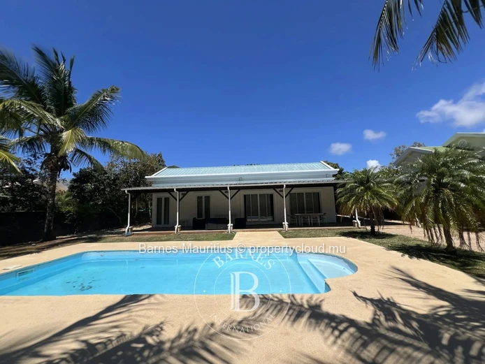 ROCHES NOIRES – Bright Villa in a Secure Estate, Close to Azuri