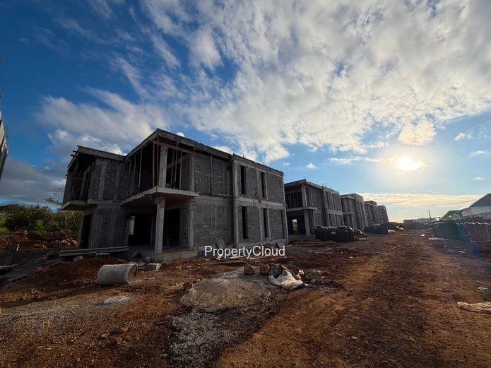 7 Villas Neuves En Construction | 4 Chambres, Piscine Et Jardin | Sottise, Grand Baie