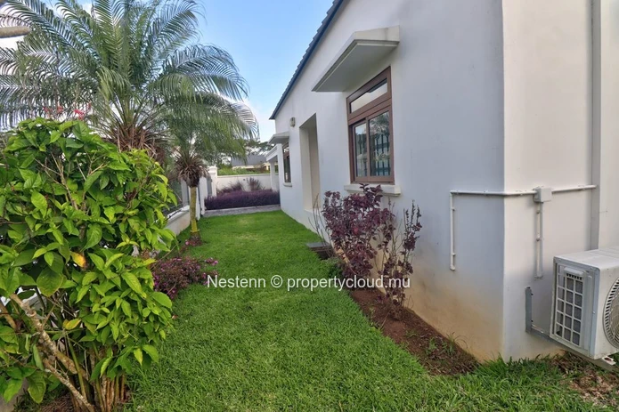 Modern single-storey villa with 3 bedrooms