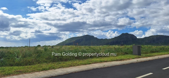Exclusive Gated Residential Plot in Lotissement Pierrefonds – Your Dream Home Awaits!