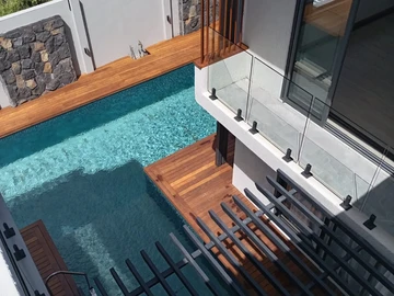 6 Bedroom Villa