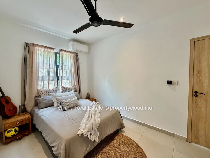 Ideal for a single or a couple, this home with immense charm stands out for its exquisite interior design, its lovely...