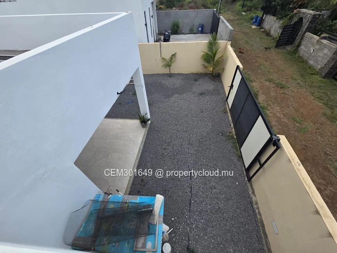 Villa élégante et moderne de 4 chambres à vendre à Grand Gaube