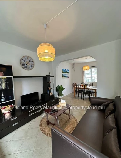 Charmant Appartement Moderne à louer à Quelques Minutes de la Plage.