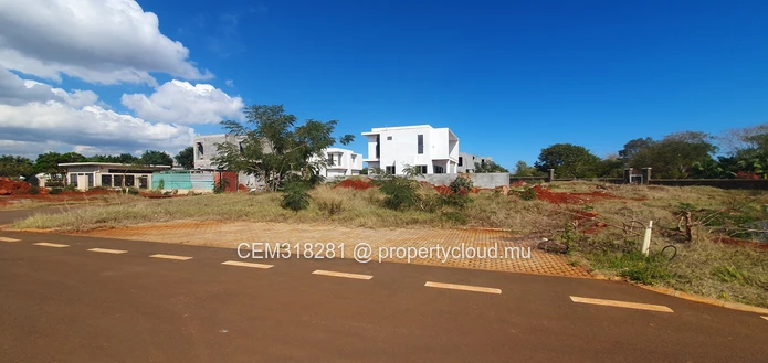 8.33 Perches Residential Land for Sale – Royal Park, Balaclava 
