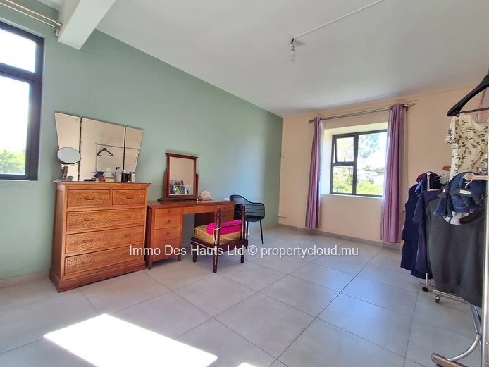 Maison meublée de 5 chambres à vendre – Allée Brillant, Floréal