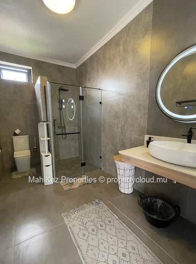 Luxurious Villa for Sale in Jardin d'Anna-2, Flic en Flac, Mauritius – Elegant Living with Panoramic Sea Views