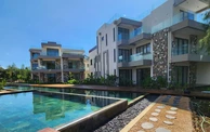 Wonderful waterfront residence in Poste Lafayette