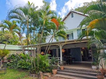 5 Bedroom Villa