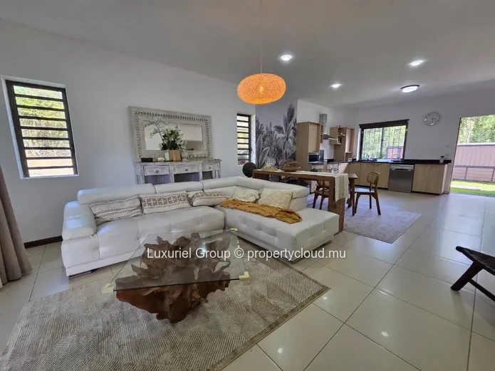  Beautiful Family Villa With Private Pool For Rent