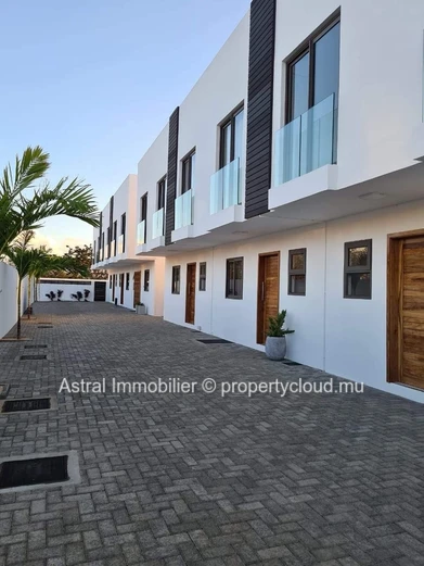 Townhouse for Rent – Flic-en-Flac