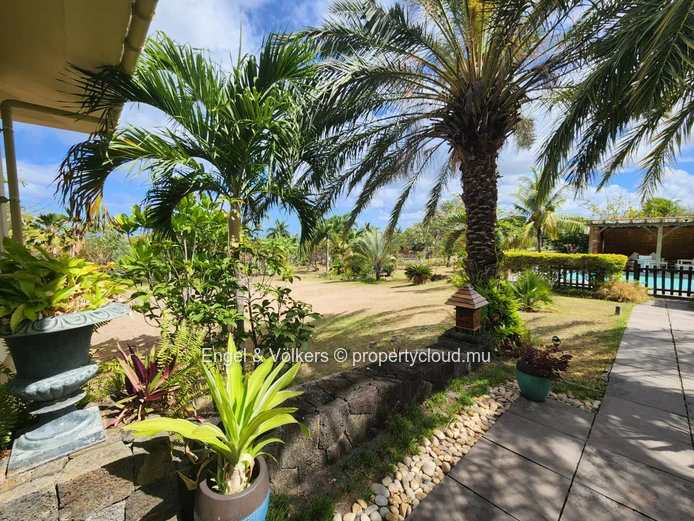 Large Family Home in Residential Estate