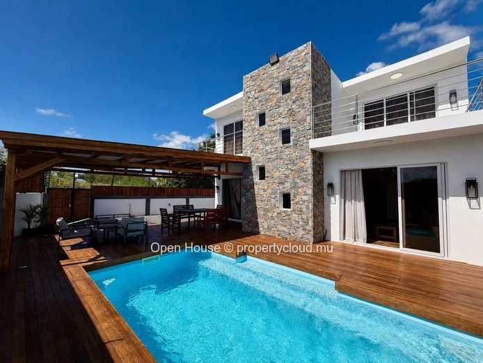4-Bedroom Furnished Villa with Private Pool in Trou aux Biches