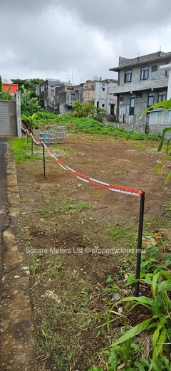 Terrain résidentiel de 384 m² à vendre à Curepipe