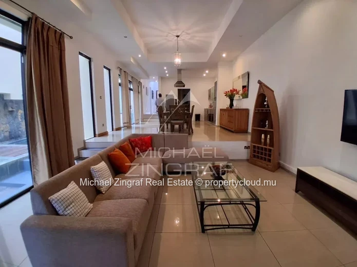 Beachfront Duplex Villa with Exceptional Views in Pointe aux Canonniers
