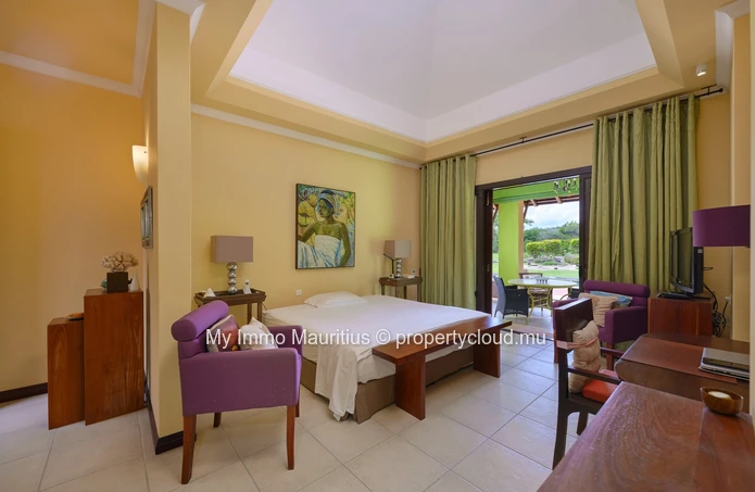 High-End Villa on Tamarina Golf Course – Exclusive Estate