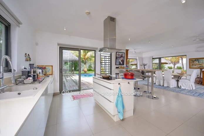 Villa de luxe 4 chambres avec piscine à vendre à Grand Baie
