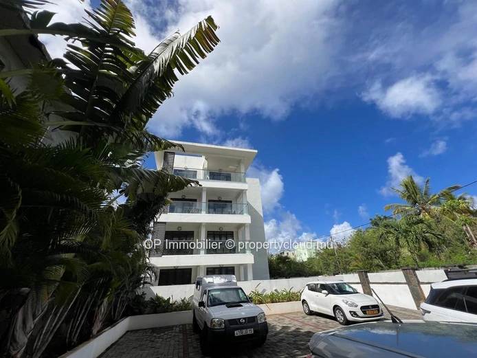 Complexe hôtelier 780m² à vendre à Trou aux Biches avec piscine