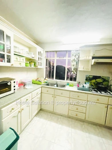 Stunning, bright 3-bedroom apartment in Sodnac – Absolute tranquility! 
