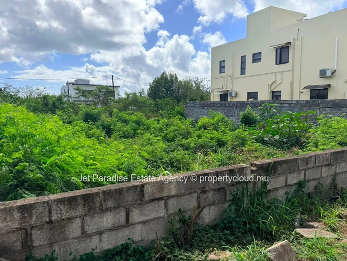 Terrain résidentiel 338 m² à Grand Baie