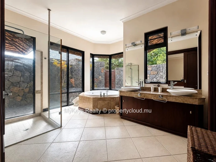 Tamarina 4-Bedroom Villa