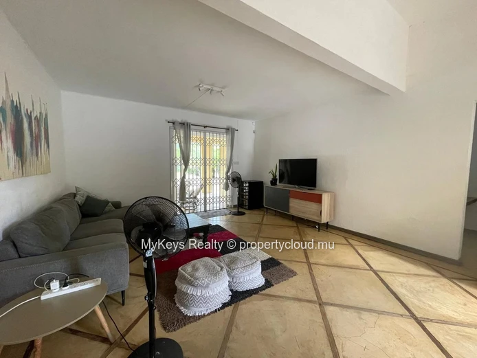 Large Plot – Mountain Views – Peaceful Environment