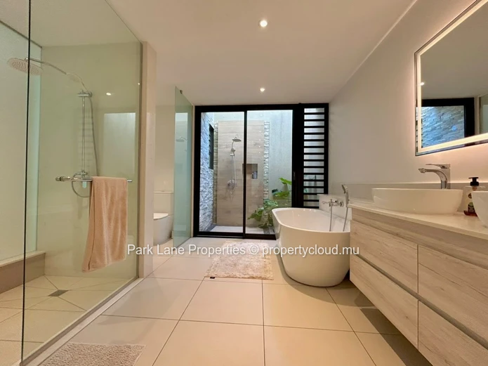 **Luxury Villa in an Exclusive Grand Baie Residence**