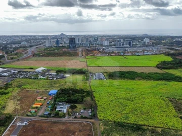 Agricultural plot of land for sale at Trianon