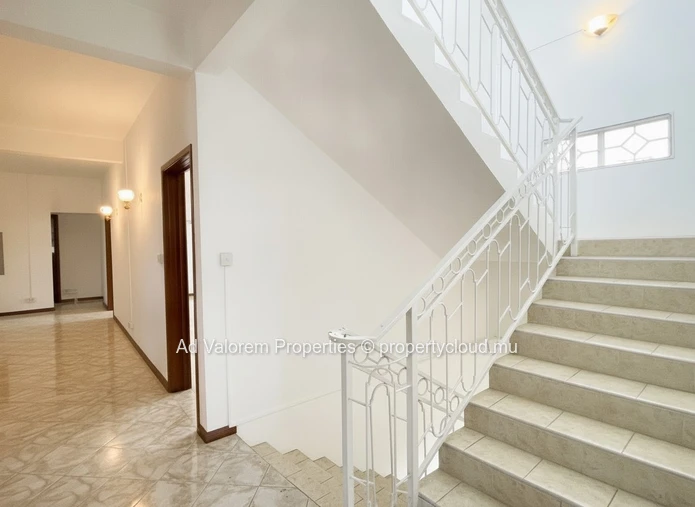 En Exclusivité – Maison familiale de 7 chambres à Pointe aux Piments (Mandat exclusif)