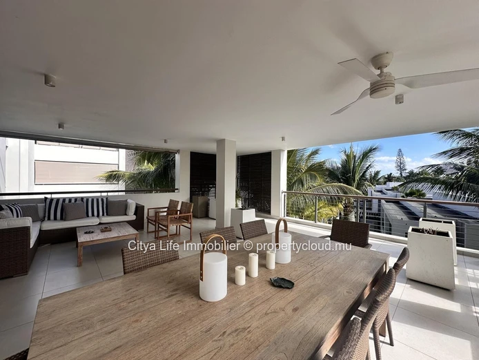 Penthouse PDS à vendre à Grand Baie, 401m², 3 chambres, piscine privée, Prix $.