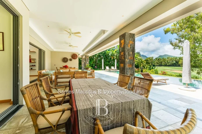 Anahita Golf Resort – Villa 5 chambres avec vue exceptionnelle sur le golf