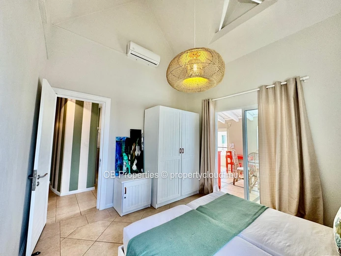 Charmant Penthouse avec Terrasse Privative au Cœur de Bain Bœuf