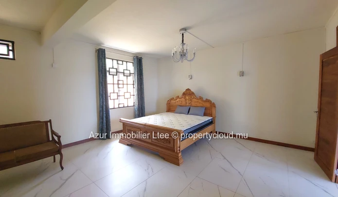 CANDOS: Luxury 4 bedroom house