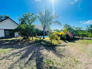 5 Bedroom Villa