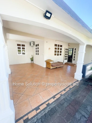 Charming single-storey house