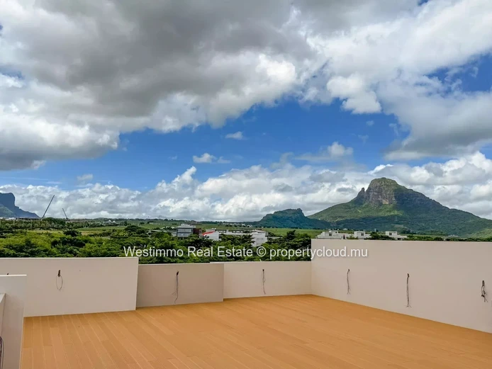 Appartement 3 chambres avec rooftop privé et vue mer à Flic en Flac à vendre