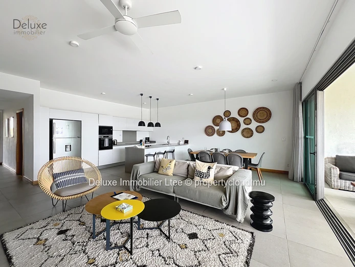 Luxurious 3-BR Apartment in Grand Gaube with Pool Access