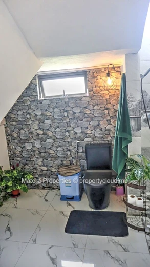 Maison spacieuse de 4 chambres à L'Avenir sur un terrain de 337 m²