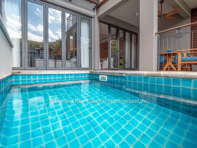 3-bedroom duplex with private pontoon at La Balise Marina