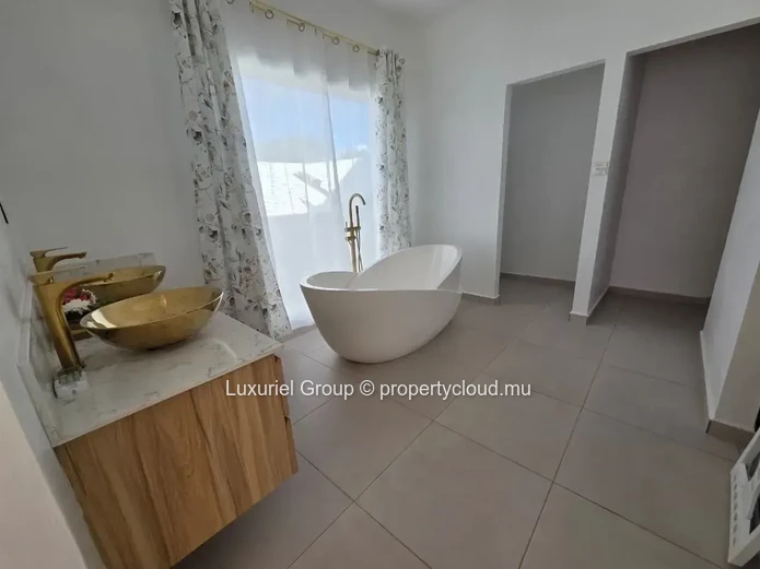 Villa neuve à louer à Petit Raffray