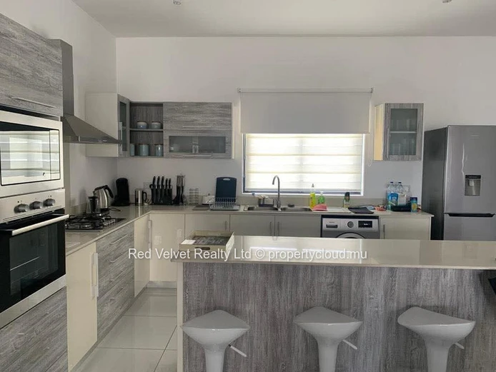Luxury Beachfront Apartment for Rent in Flic en Flac