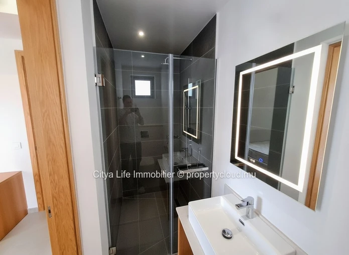 Appartement meublé 3 chambres avec piscine à louer à Péreybère