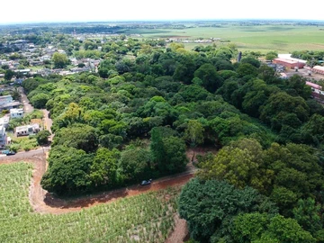 A Vendre - Des Portions De Terrain Dans Un Nouveau Developpement Résidentiel - The Mount - Mur Par Perche