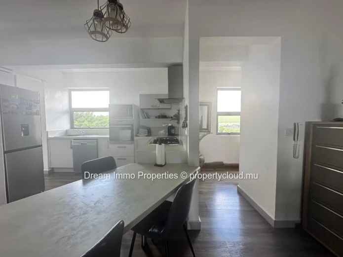 Appartement 2 Ch Vue Montagne Dans Résidence Moderne À Phoenix – Ile Maurice