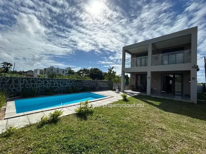 Modern Contemporary Villa For Rent – Sottise
