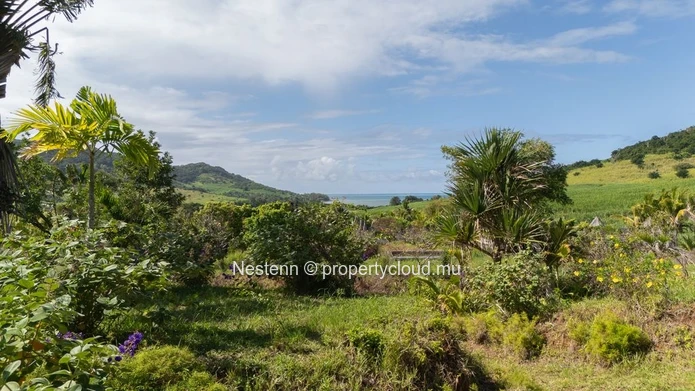 Sea-View Estate with 17 Chalets in a Lush Tropical Setting