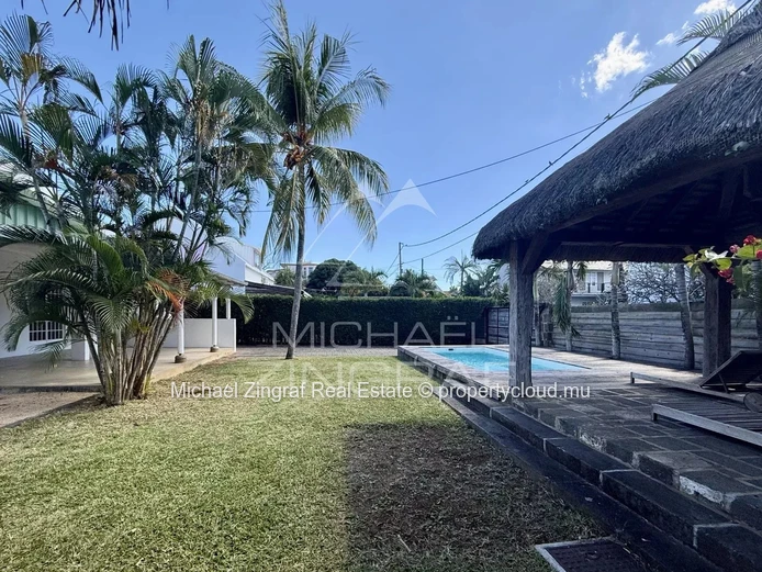 Maison familiale avec piscine à Pointe aux Canonniers