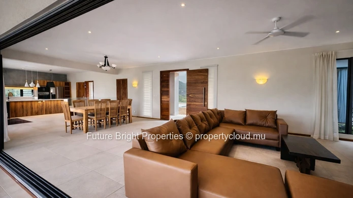 Villa Contemporaine d’Exception au Domaine de Palmyre – Vue Panoramique (Mandat exclusif)