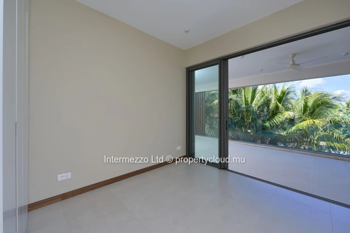 Appartement à Vendre Pointe aux Canonniers – Rooftop Privatif avec Piscine, Vue Mer, Résidence Premium | Accessible É...